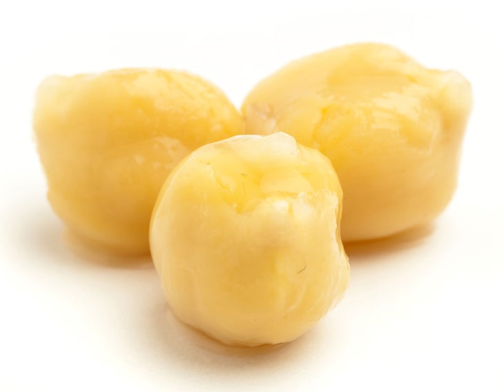 chickpeas Chickpeas like other beans and legumes, are high in fiber, which can help prevent or reduce zonstipation—a common complaint among people with thyroid disorders.