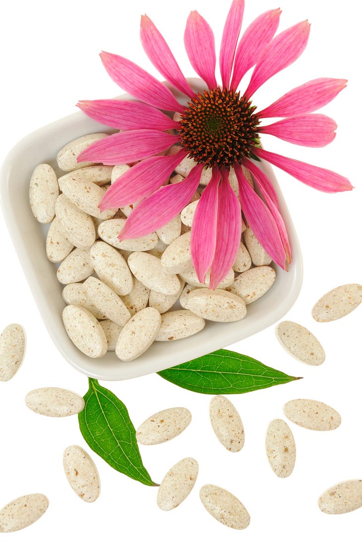 flower Common cold and flu symptoms include, but are not limited to, nasal congestion, sneezing, sore throat, cough, fever, chills, and fatigue. Cold symptoms are usually milder than the flu, but both can take a huge hit on the immune system, so it’s key to address first signs as soon as they occur.
